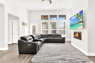 545 Willowmore Dr, Little Elm, TX 75068 - Photo 2