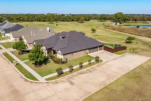 142 Crenshaw Ct, Stephenville, TX 76401 - Photo 2