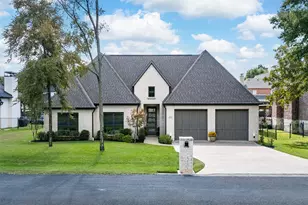 250 E St Andrews Dr, Mabank, TX 75156 - Photo 2