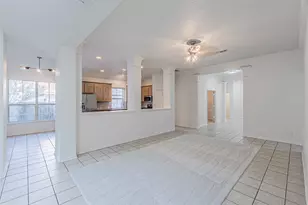 620 Gwyndellons Ln, Grand Prairie, TX 75052 - Photo 8