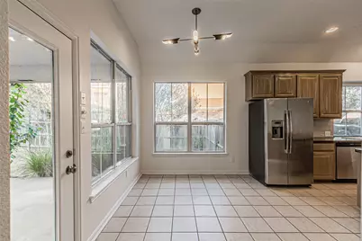620 Gwyndellons Lane, Grand Prairie, TX 75052 - Photo 10