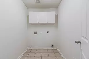 620 Gwyndellons Ln, Grand Prairie, TX 75052 - Photo 30