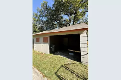 1444 W 6th Avenue, Corsicana, TX 75110 - Photo 32