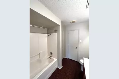 725 Kingston Drive, Grand Prairie, TX 75051 - Photo 12