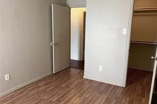 725 Kingston Dr, Grand Prairie, TX 75051 - Photo 20