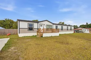 308 Largo St, Bonham, TX 75418 - Photo 2