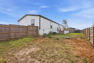 308 Largo St, Bonham, TX 75418 - Photo 22