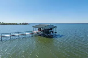 949 Little Oaks Dr, East Tawakoni, TX 75472 - Photo 1