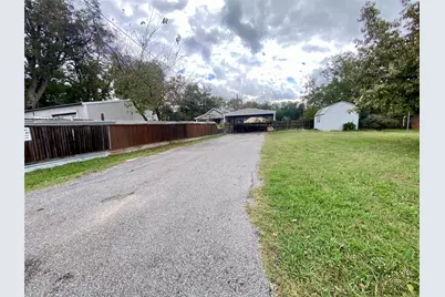 407 E Main Street, Whitesboro, TX 76273 - Photo 16