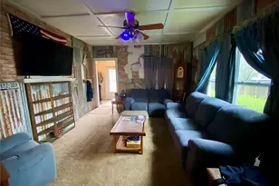 407 E Main St, Whitesboro, TX 76273 - Photo 4