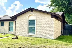 809 Milky Way, Garland, TX 75040 - Photo 2