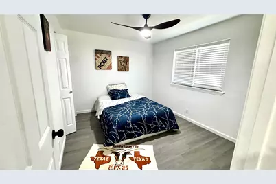 809 Milky Way, Garland, TX 75040 - Photo 34