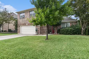 521 Austin Oaks Dr, Grapevine, TX 76051 - Photo 2