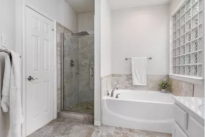 521 Austin Oaks Drive, Grapevine, TX 76051 - Photo 28