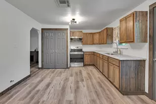 5011 Beverly Dr, Beverly Hills, TX 76711 - Photo 10