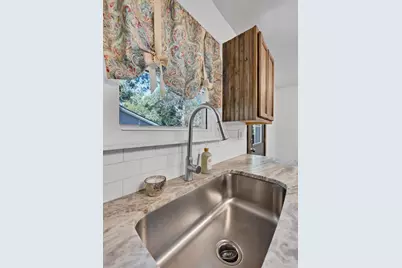 5011 Beverly Drive, Beverly Hills, TX 76711 - Photo 12