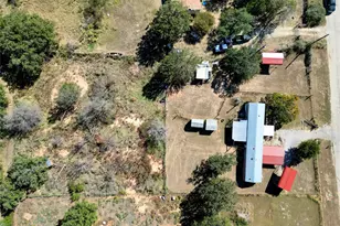 105 Marsh Salt Ct, Springtown, TX 76082 - Photo 2