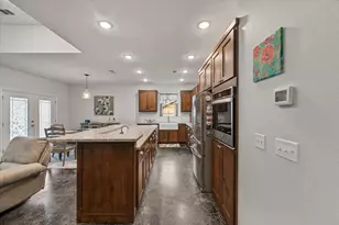 213 Louise Ln, Athens, TX 75751 - Photo 12