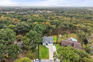 213 Louise Ln, Athens, TX 75751 - Photo 2