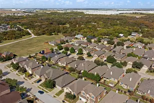 3913 Long Hollow Rd, Fort Worth, TX 76262 - Photo 36