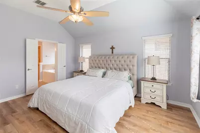 3940 Hollow Lake Road, Fort Worth, TX 76262 - Photo 10