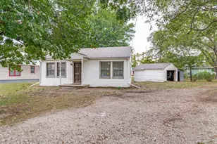 2207 Drake St, Caddo Mills, TX 75135 - Photo 2