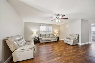 14714 Cedar Creek Way, Balch Springs, TX 75180 - Photo 4