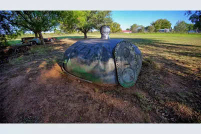 712 Front Street, Sunset, TX 76270 - Photo 30