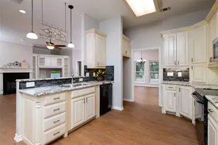 604 Runaway Bay Dr, Runaway Bay, TX 76426 - Photo 8