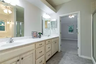 604 Runaway Bay Dr, Runaway Bay, TX 76426 - Photo 20