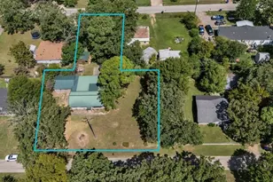 733 Cedarcrest Dr, Tool, TX 75143 - Photo 2