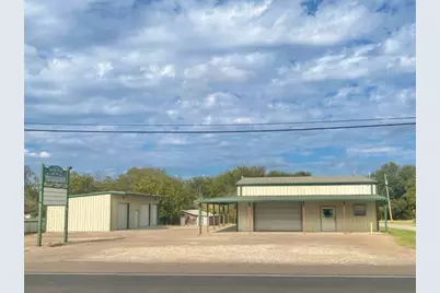 707 E Avenue C, Valley Mills, TX 76689 - Photo 1