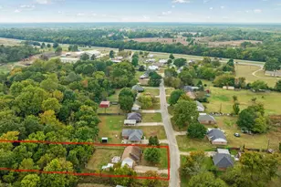 302 Cripple Creek, Powderly, TX 75473 - Photo 6