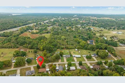 302 Cripple Creek, Powderly, TX 75473 - Photo 22