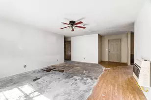 302 Cripple Creek, Powderly, TX 75473 - Photo 10