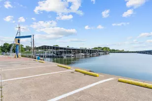 5726 Marvin Loving Dr, Garland, TX 75043 - Photo 34