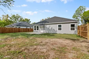 1522 Harris St, Gainesville, TX 76240 - Photo 22