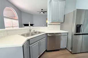 1004 Broken Spoke Dr, Little Elm, TX 75068 - Photo 6