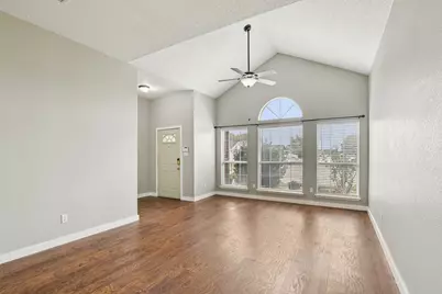 834 Ponselle Drive, Arlington, TX 76001 - Photo 4