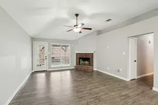 834 Ponselle Dr, Arlington, TX 76001 - Photo 8