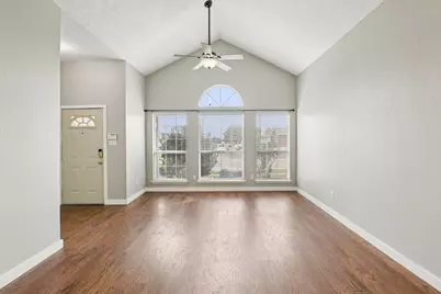 834 Ponselle Drive, Arlington, TX 76001 - Photo 6