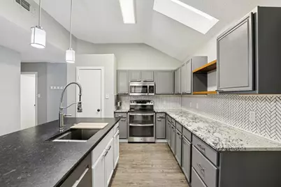 834 Ponselle Drive, Arlington, TX 76001 - Photo 12