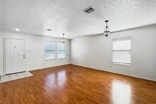 732 NW Meandering Dr, Cedar Hill, TX 75104 - Photo 10