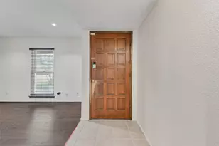 8515 Baumgarten Dr, Dallas, TX 75228 - Photo 4