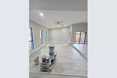 7334 Oakmore Drive, Dallas, TX 75249 - Photo 10