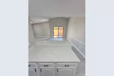 7334 Oakmore Drive, Dallas, TX 75249 - Photo 4