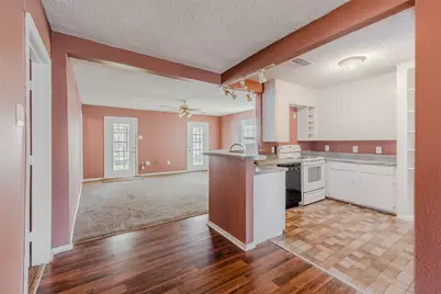 600 NE 11th Street, Grand Prairie, TX 75050 - Photo 14