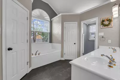 1229 S Haven, Hewitt, TX 76643 - Photo 24