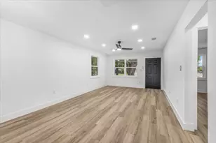 3301 Hedrick St, Fort Worth, TX 76111 - Photo 8