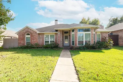 7114 Lo Chalmers Lane, Garland, TX 75043 - Photo 2